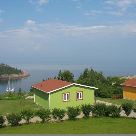 Les Chalets Au Bord De La Mer Les Escoumins Exteriér fotografie
