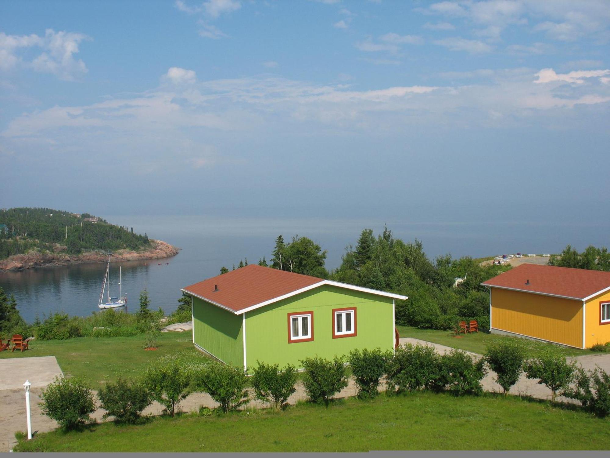 Les Chalets Au Bord De La Mer Les Escoumins Exteriér fotografie