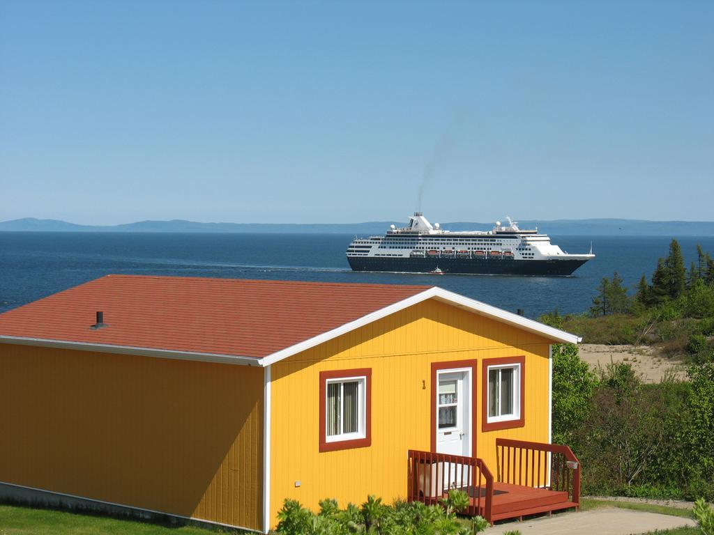 Les Chalets Au Bord De La Mer Les Escoumins Exteriér fotografie