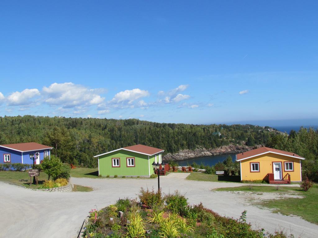 Les Chalets Au Bord De La Mer Les Escoumins Exteriér fotografie
