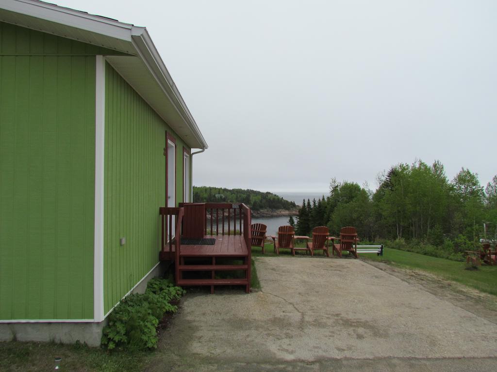 Les Chalets Au Bord De La Mer Les Escoumins Pokoj fotografie