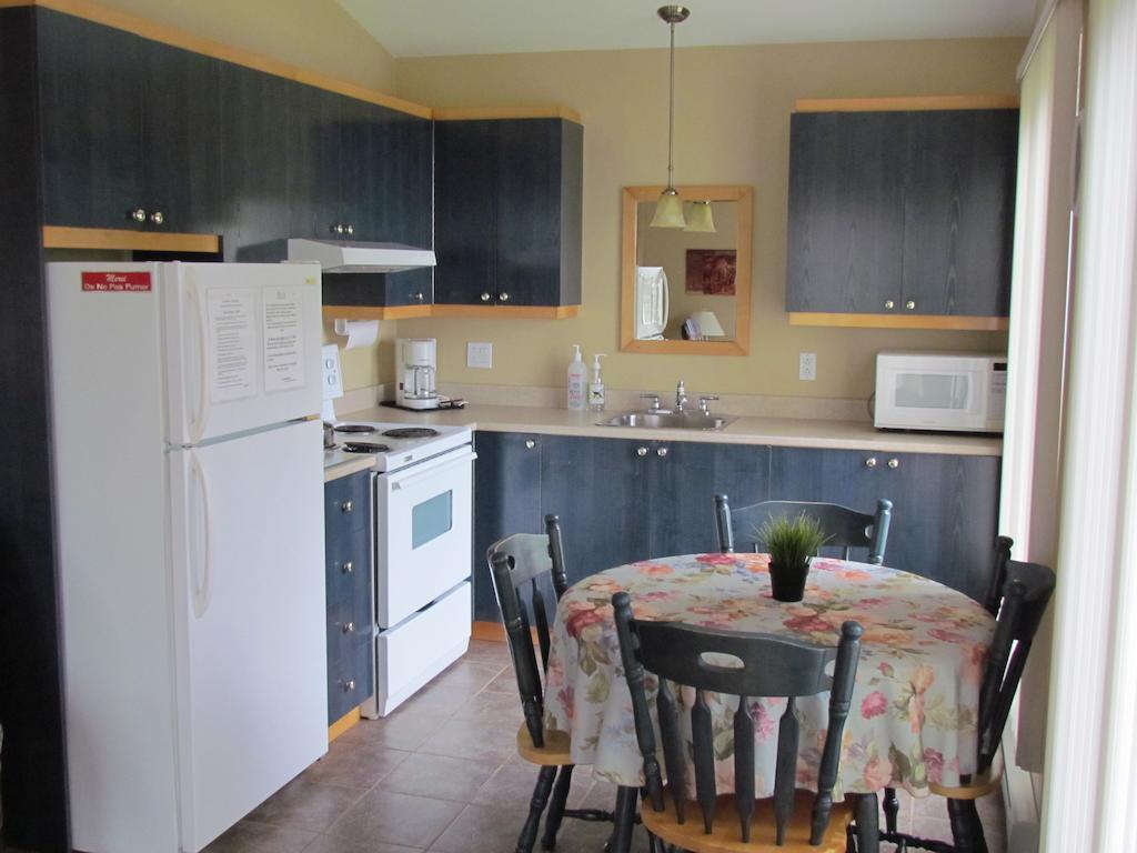 Les Chalets Au Bord De La Mer Les Escoumins Pokoj fotografie