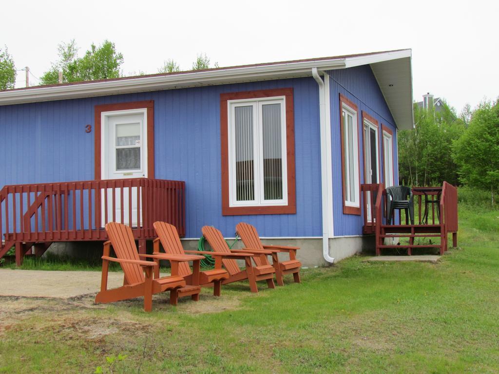 Les Chalets Au Bord De La Mer Les Escoumins Pokoj fotografie
